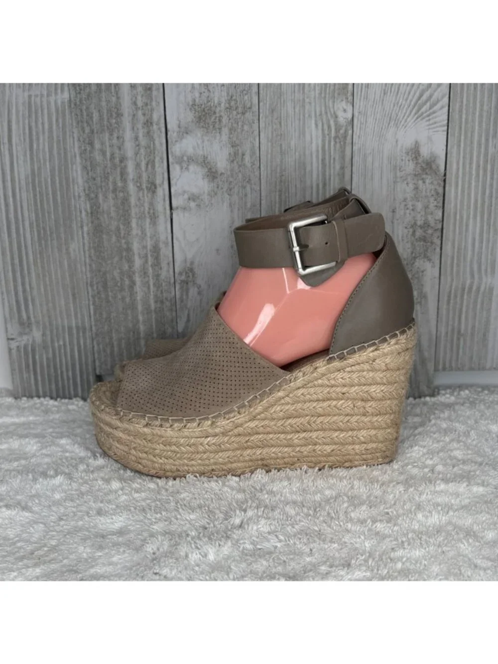 Marc Fisher Taupe Perforated Suede Platform Espadrille Sandals Size 8 M